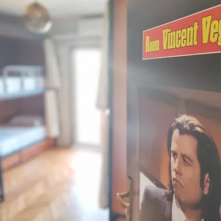 Hostel Pulp Fiction *