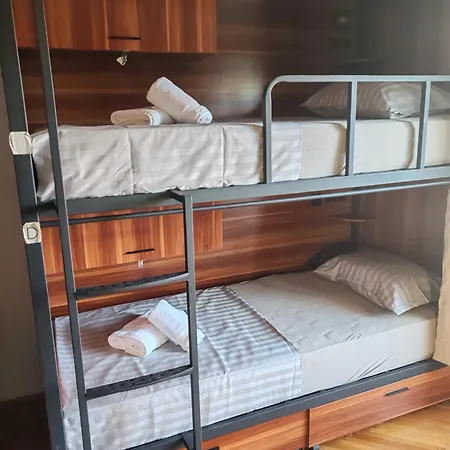 Pulp Fiction Hostal Zadar