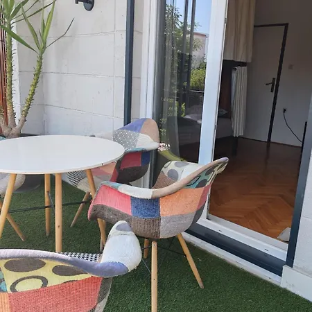 Pulp Fiction Hostal Zadar