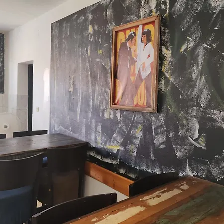 Hostal Pulp Fiction *